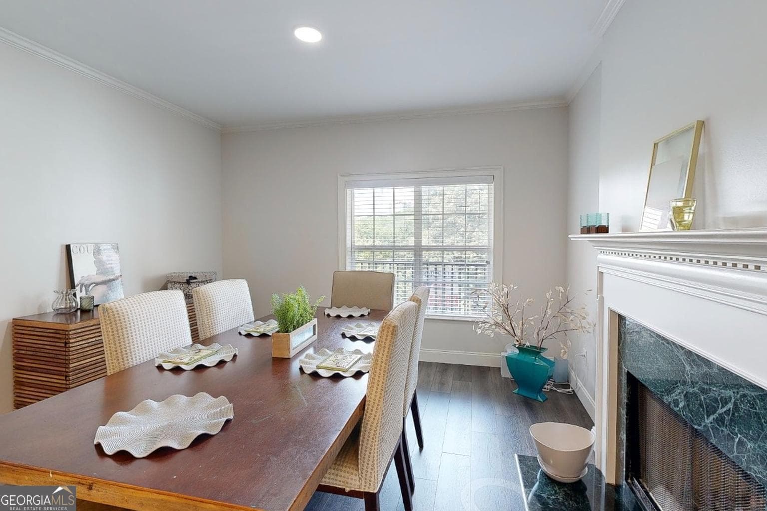 2 bedroom, 2.5 bathroom, 1,740 sq ft condominium for sale at 3275 Lenox Road APT 413, Atlanta, GA 30324 — photo 6