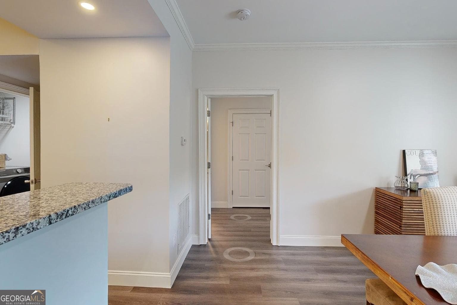 2 bedroom, 2.5 bathroom, 1,740 sq ft condominium for sale at 3275 Lenox Road APT 413, Atlanta, GA 30324 — photo 7