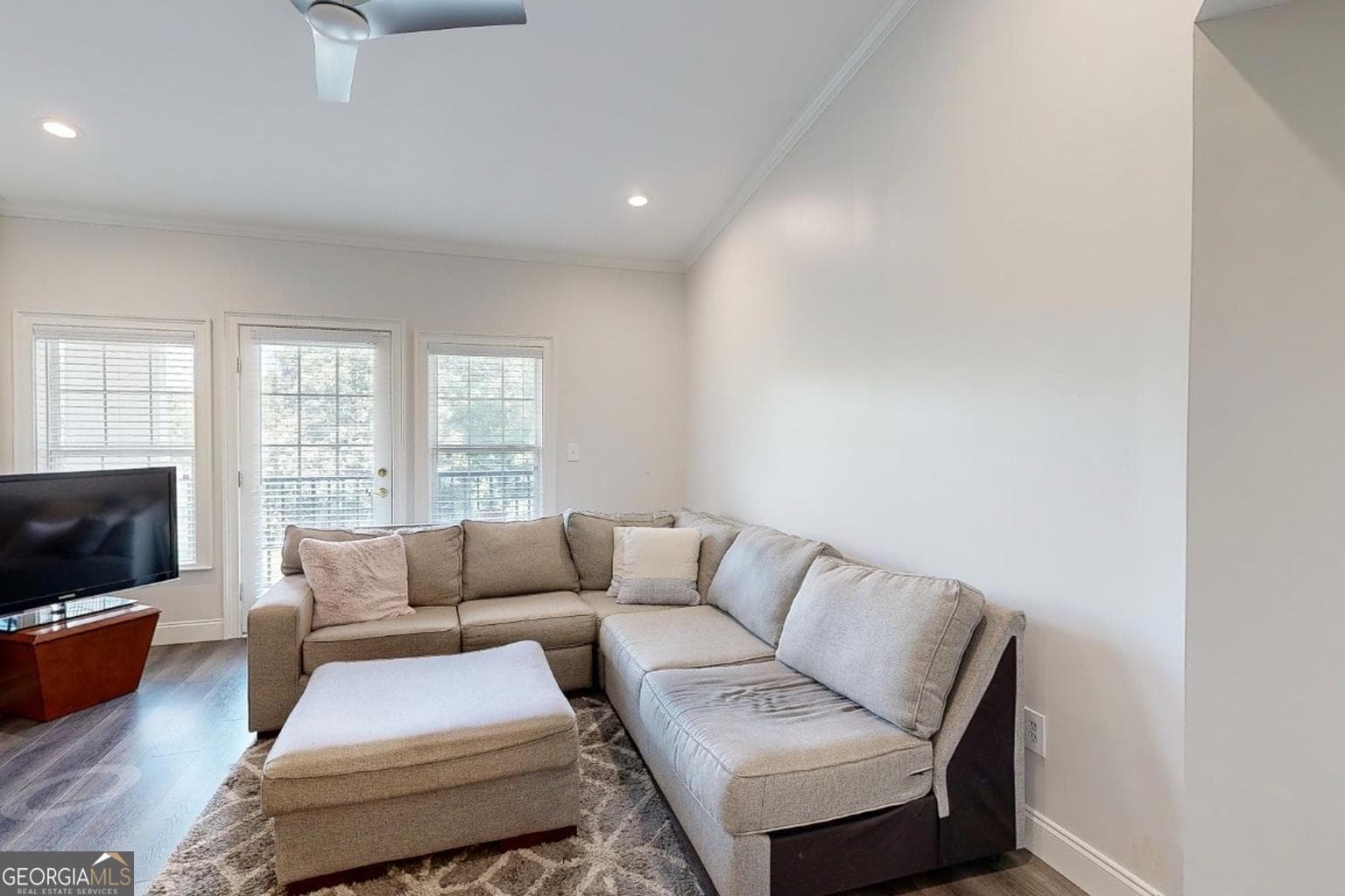 2 bedroom, 2.5 bathroom, 1,740 sq ft condominium for sale at 3275 Lenox Road APT 413, Atlanta, GA 30324 — photo 5