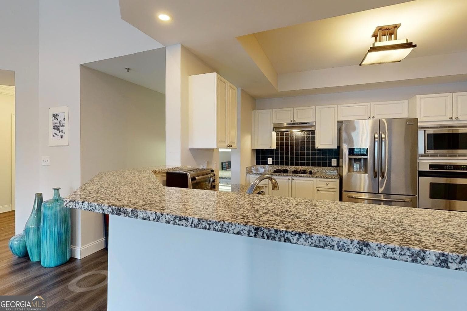 2 bedroom, 2.5 bathroom, 1,740 sq ft condominium for sale at 3275 Lenox Road APT 413, Atlanta, GA 30324 — photo 9