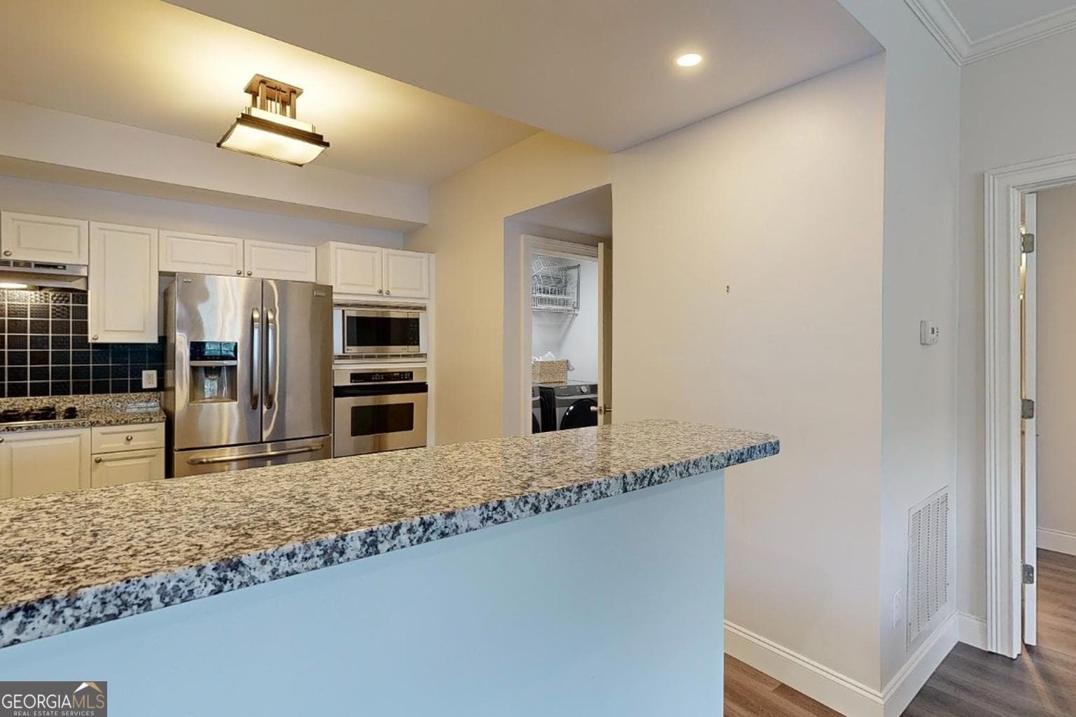 2 bedroom, 2.5 bathroom, 1,740 sq ft condominium for sale at 3275 Lenox Road APT 413, Atlanta, GA 30324 — photo 8