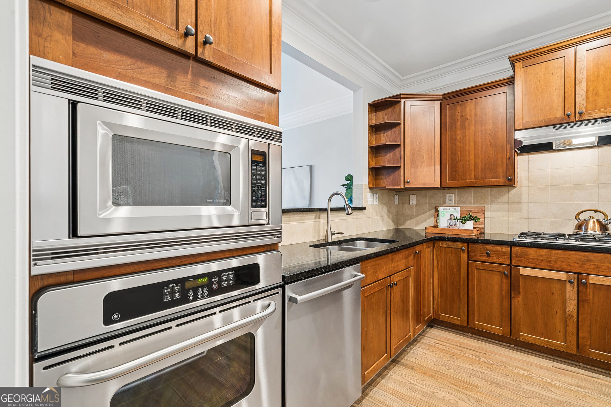 3 bedroom, 3.5 bathroom, 1,778 sq ft townhouse for sale at 6 Oakhurst Terrace, Decatur, GA 30030 — photo 7