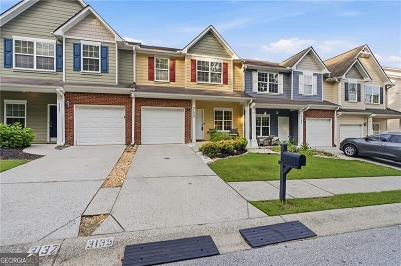 3 bedroom, 2.5 bathroom, 1,658 sq ft condominium for sale at 3135 Cedar Glade Lane, Buford, GA 30519 — photo 2