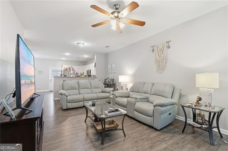 3 bedroom, 2.5 bathroom, 1,658 sq ft condominium for sale at 3135 Cedar Glade Lane, Buford, GA 30519 — photo 7