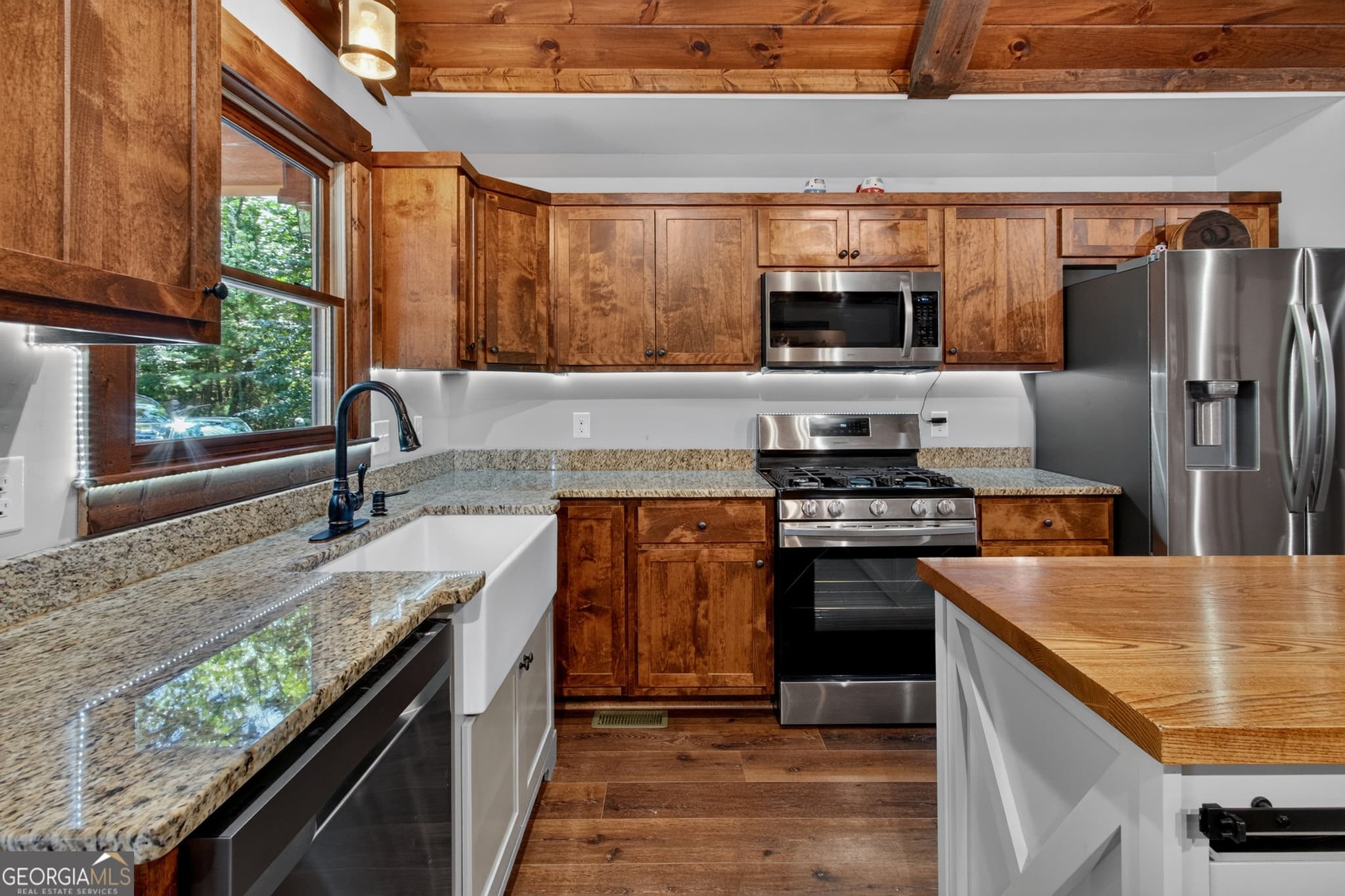 4 bedroom, 3 bathroom, 1,680 sq ft single family residence for sale at 155 Hawks Ridge Drive, Mineral Bluff, GA 30559 — photo 5
