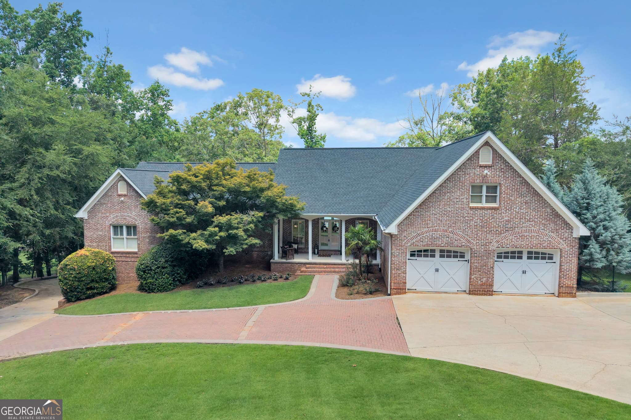 4 bedroom, 3.5 bathroom, 4,420 sq ft single family residence for sale at 139 Lake Pines Circle, Jackson, GA 30233 — photo 6