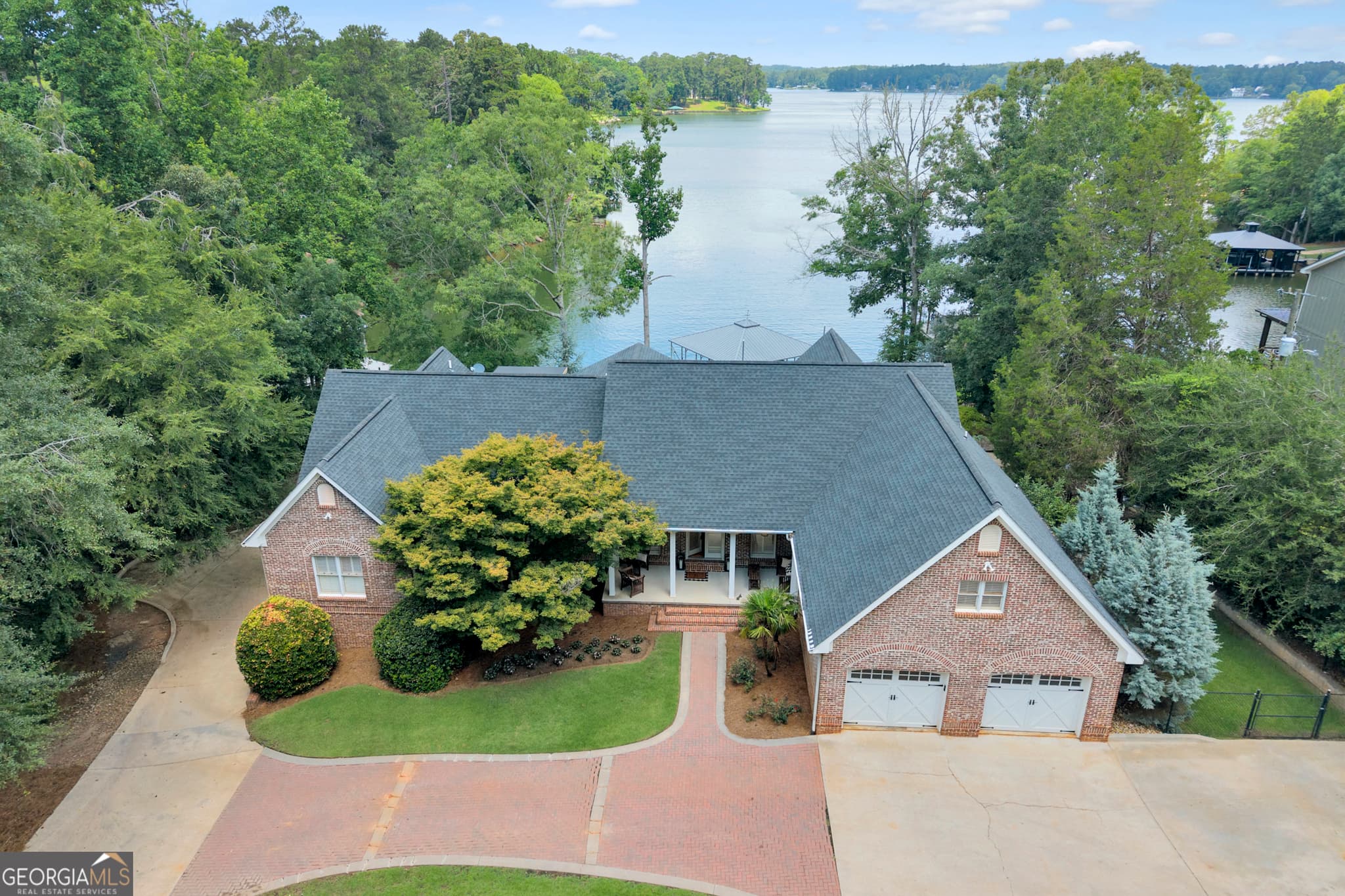 4 bedroom, 3.5 bathroom, 4,420 sq ft single family residence for sale at 139 Lake Pines Circle, Jackson, GA 30233 — photo 7