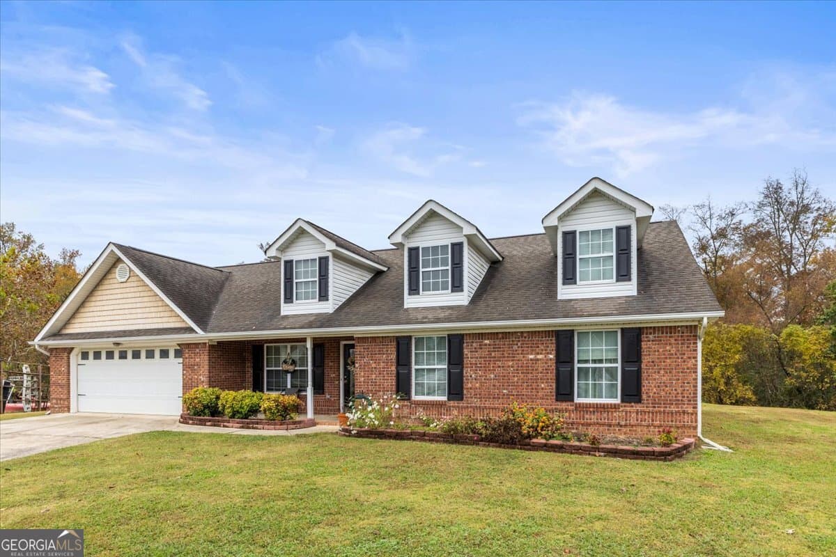 4 bedroom, 2 bathroom, 1,646 sq ft single family residence for sale at 425 Creeks Jewell Drive, Ringgold, GA 30736 — photo 1 of 28