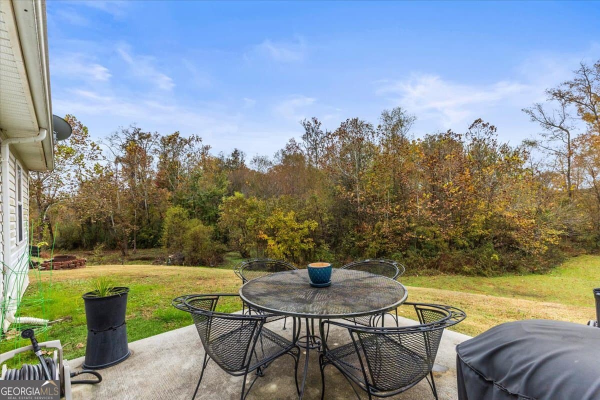 4 bedroom, 2 bathroom, 1,646 sq ft single family residence for sale at 425 Creeks Jewell Drive, Ringgold, GA 30736 — photo 10