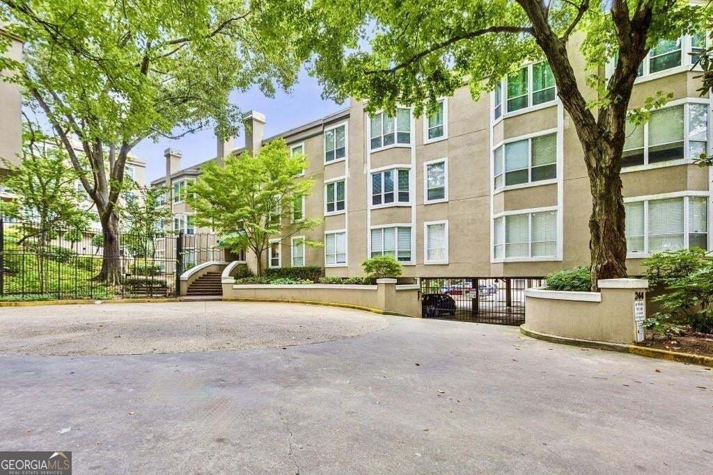 2 bedroom, 2 bathroom, 1,168 sq ft condominium for sale at 244 13th Street 201, Atlanta, GA 30309 — photo 8
