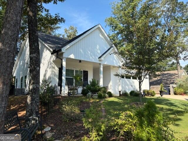 3 bedroom, 2 bathroom, 1,556 sq ft single family residence for sale at 128 Rubil Way, Demorest, GA 30535 — photo 1 of 56