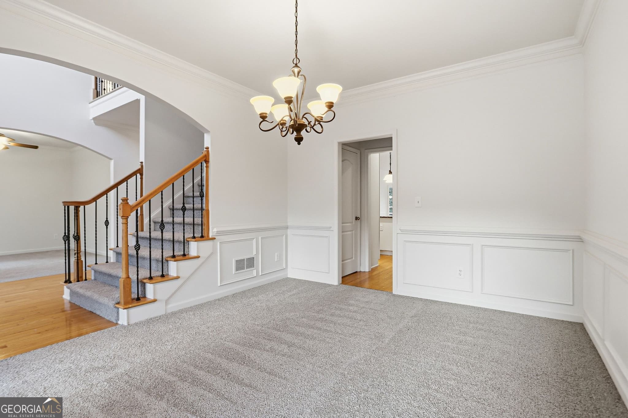 6 bedroom, 4.5 bathroom, 5,147 sq ft single family residence for sale at 318 Hamilton Drive, Conyers, GA 30094 — photo 9