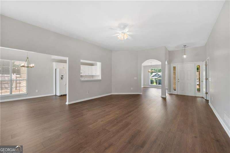 4 bedroom, 2 bathroom, 1,825 sq ft single family residence for rent at 6375 Seymour Place, Acworth, GA 30101 for $2,500 a month — photo 3