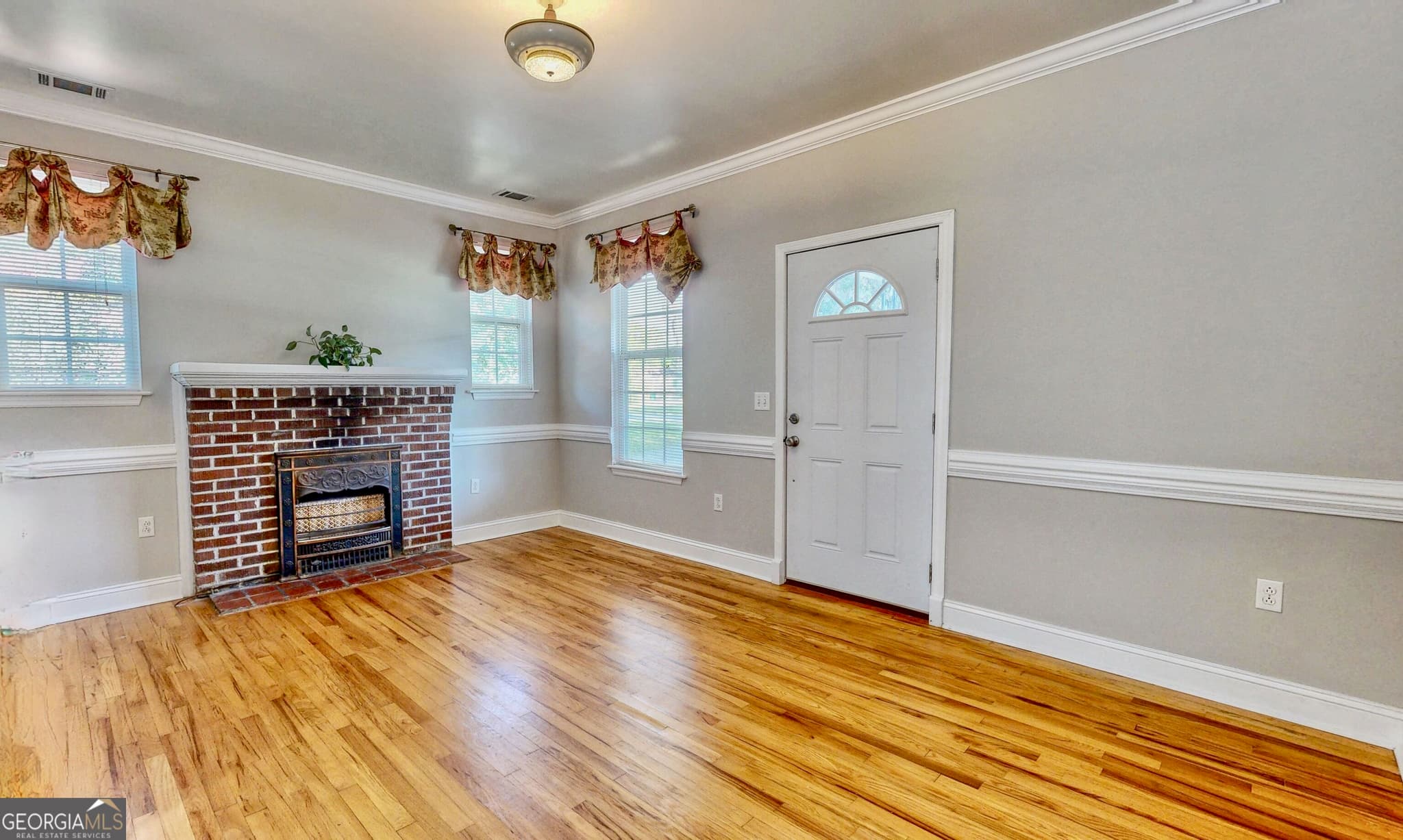 5 bedroom, 4 bathroom, 2,492 sq ft single family residence under contract at 2607 Governor Street, Garden City, GA 31408 — photo 7