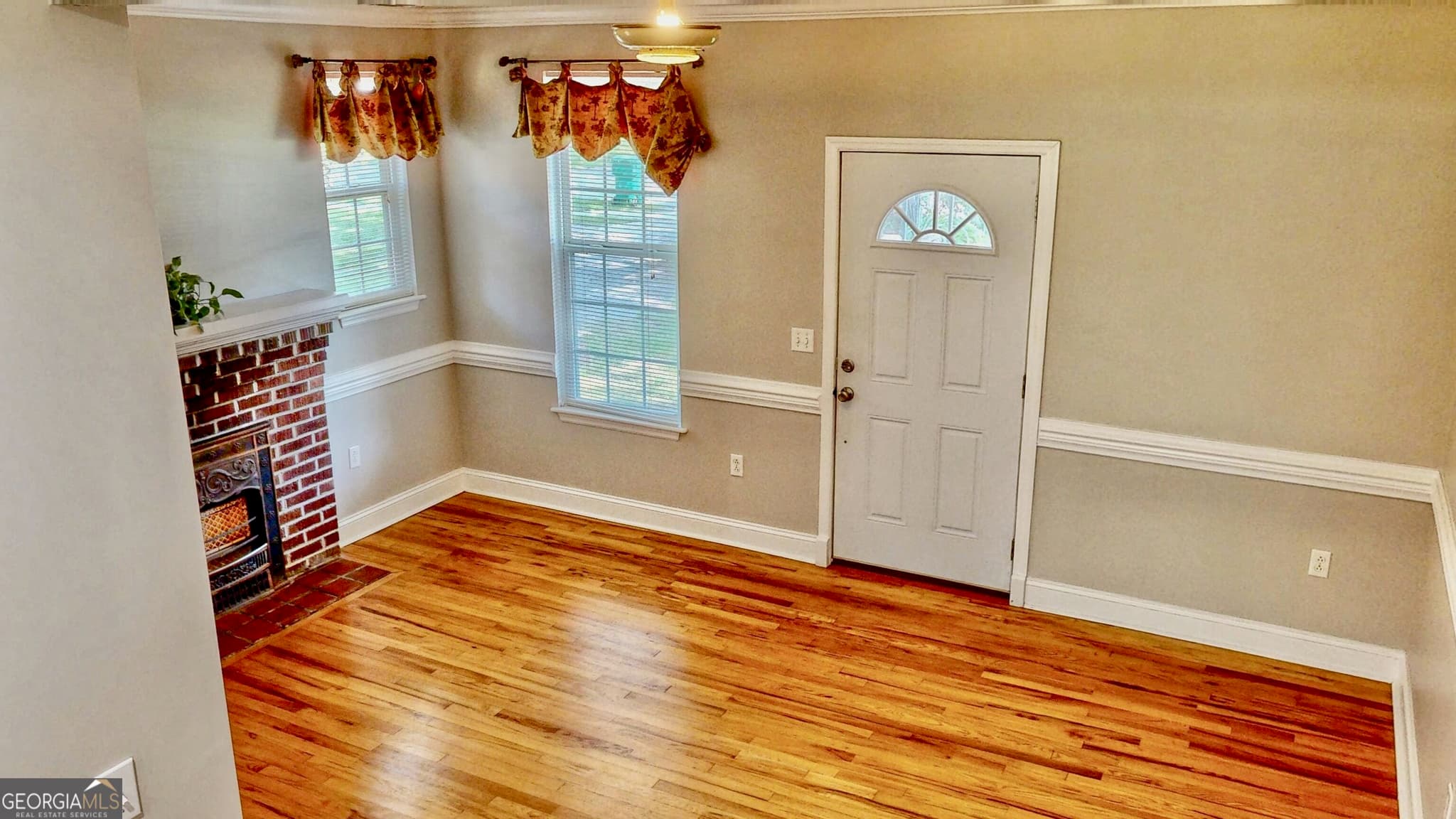 5 bedroom, 4 bathroom, 2,492 sq ft single family residence under contract at 2607 Governor Street, Garden City, GA 31408 — photo 5