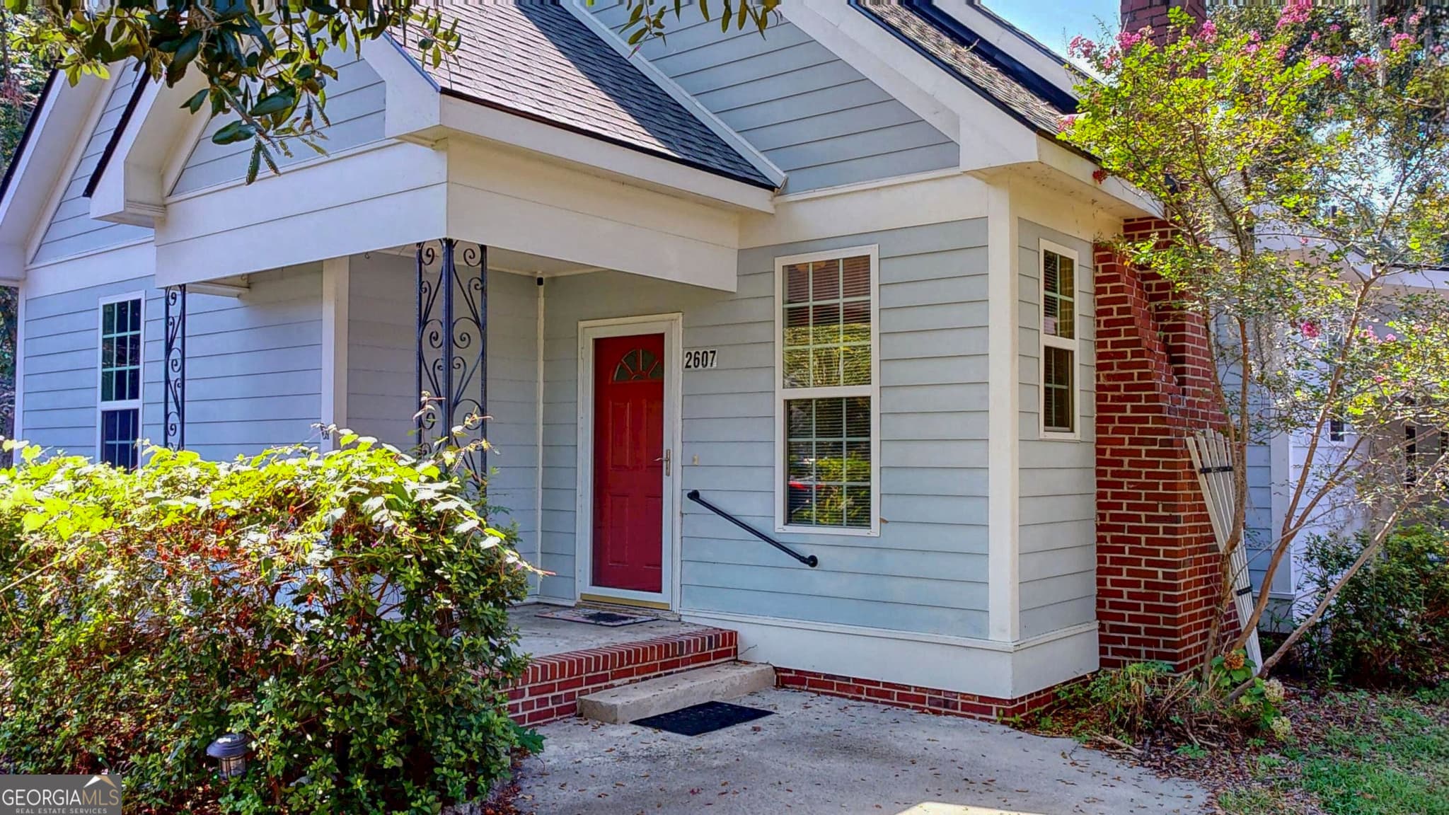5 bedroom, 4 bathroom, 2,492 sq ft single family residence under contract at 2607 Governor Street, Garden City, GA 31408 — photo 4