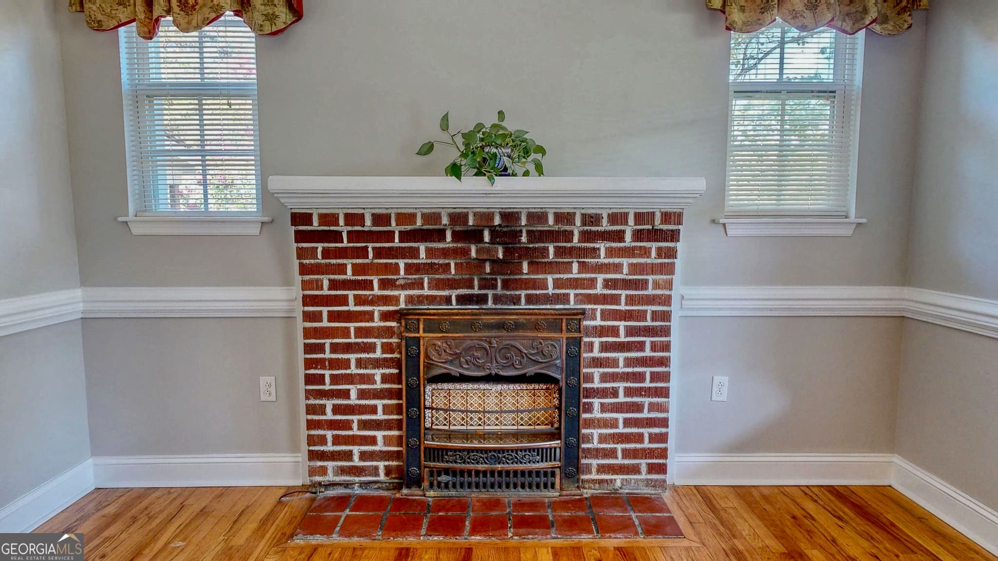 5 bedroom, 4 bathroom, 2,492 sq ft single family residence under contract at 2607 Governor Street, Garden City, GA 31408 — photo 8