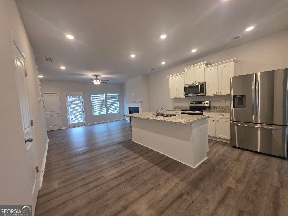 3 bedroom, 2.5 bathroom, 1,500 sq ft townhouse for sale at 4353 Smithgall Court 62, Union City, GA 30291 — photo 5