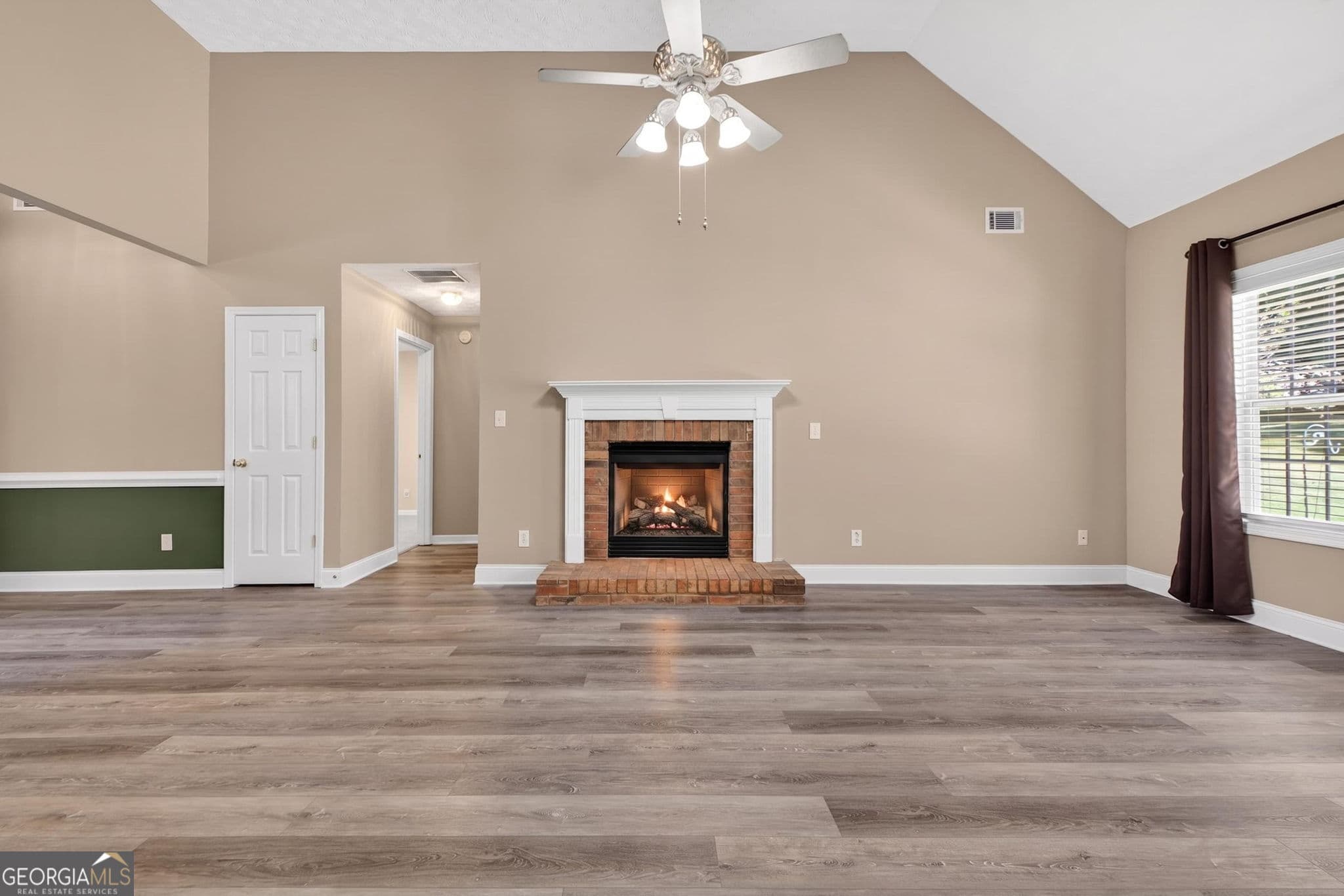 4 bedroom, 3.5 bathroom, 2,600 sq ft single family residence for sale at 1625 Lake Dow Road, Mcdonough, GA 30252 — photo 7