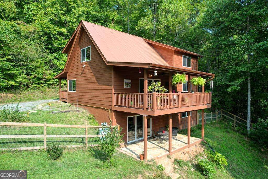 3 bedroom, 3 bathroom cabin,single family residence sold at 154 Anns Lane, Hayesville, NC 28904