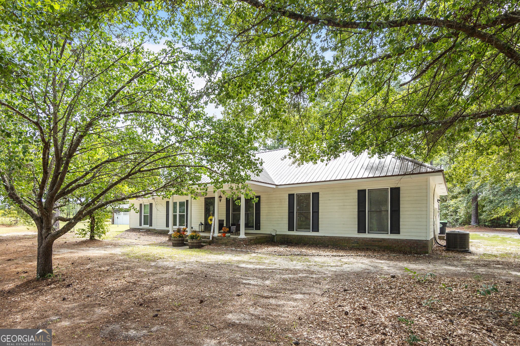 3 bedroom, 2 bathroom, 2,097 sq ft single family residence for sale at 183 Hickory Nut Hollow, Box Springs, GA 31801