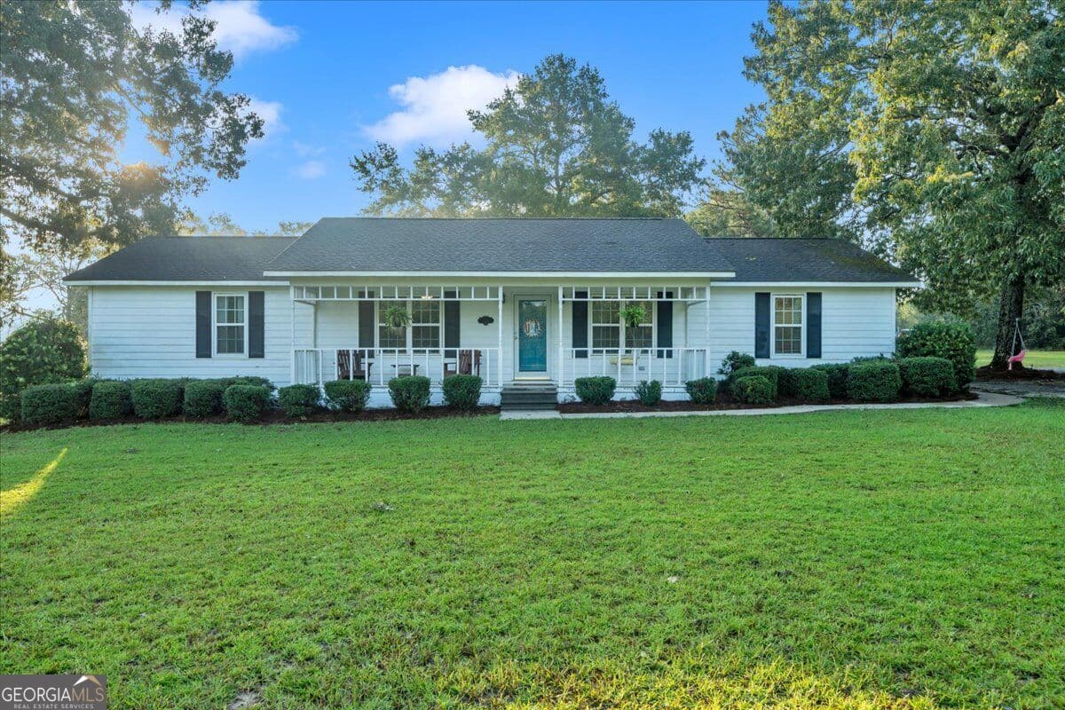 3 bedroom, 2 bathroom, 1,536 sq ft single family residence under contract at 2020 Dublin Eastman Road, Dexter, GA 31019 — photo 2