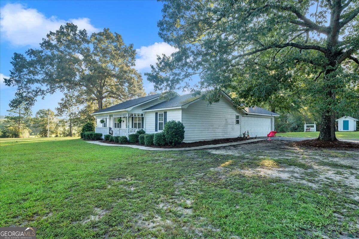 3 bedroom, 2 bathroom, 1,536 sq ft single family residence under contract at 2020 Dublin Eastman Road, Dexter, GA 31019 — photo 6