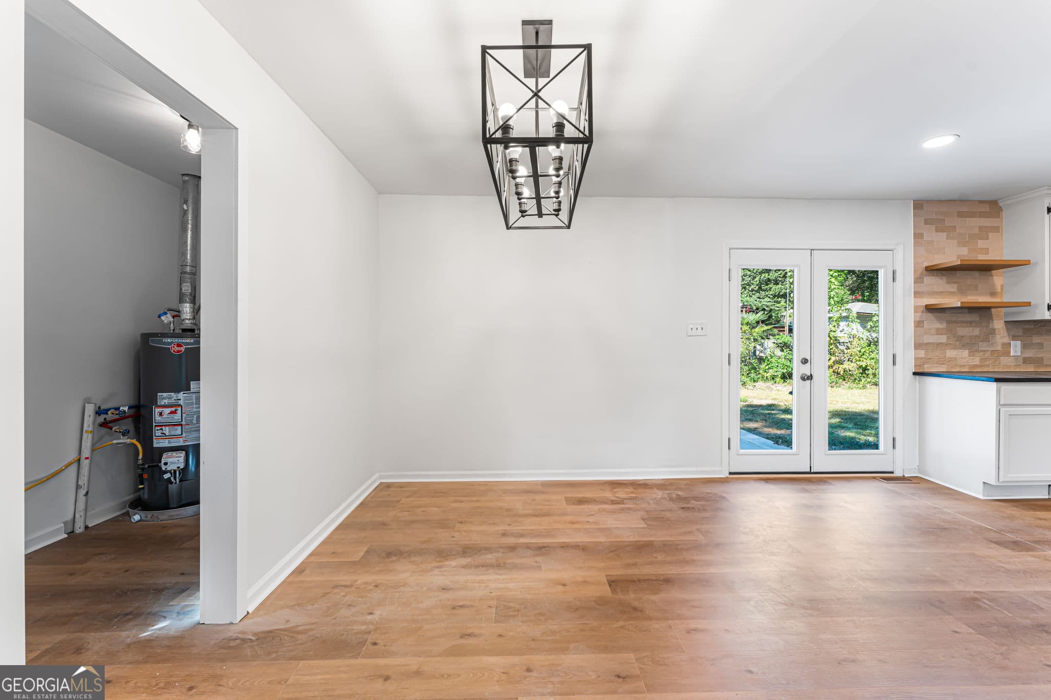 3 bedroom, 2 bathroom, 1,456 sq ft single family residence under contract at 205 Bassett Street, Centerville, GA 31028 — photo 7