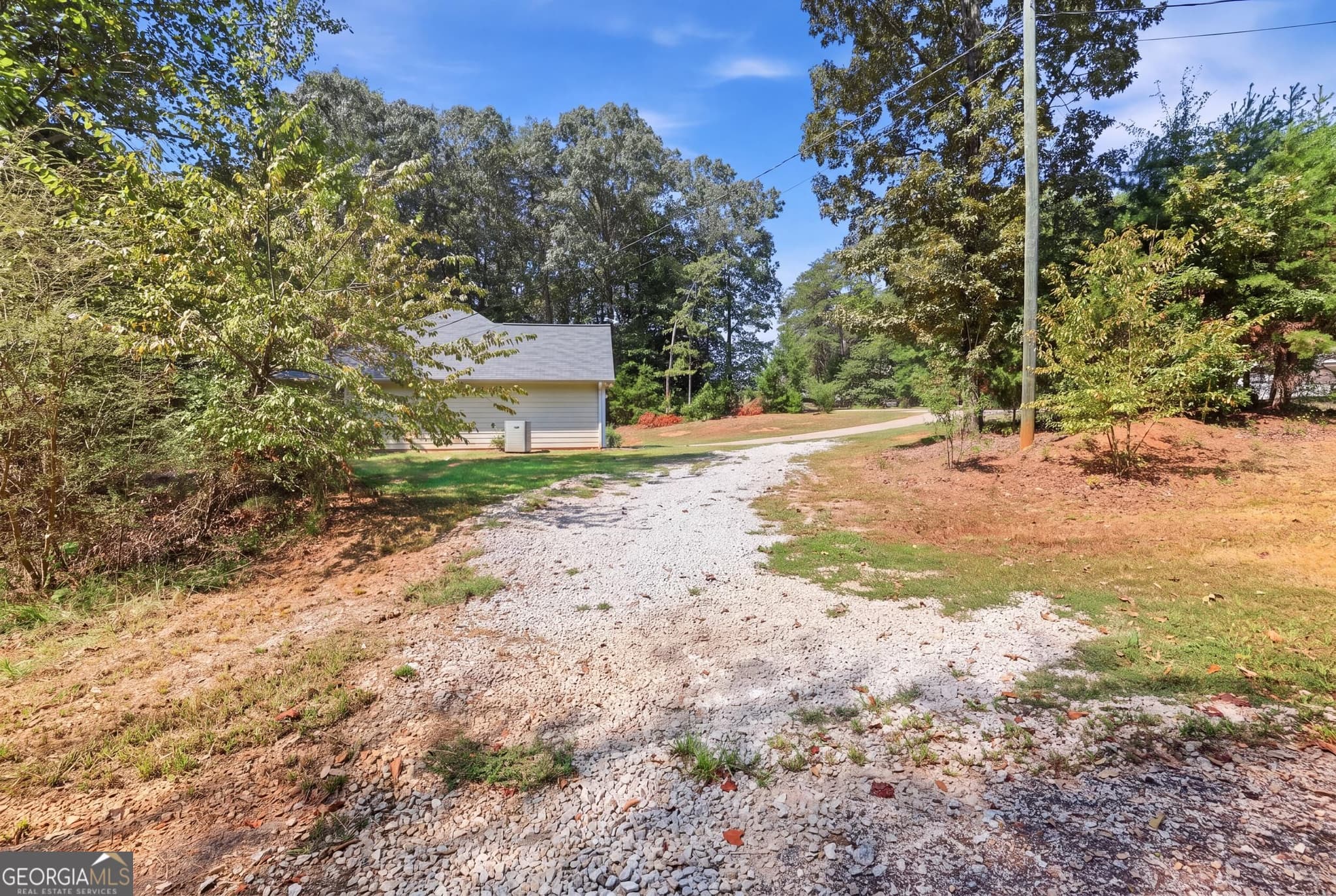 3 bedroom, 2 bathroom, 1,207 sq ft single family residence for sale at 10 Strickland Way, Lavonia, GA 30553 — photo 10