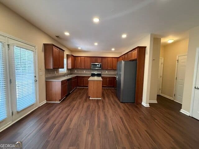 5 bedroom, 2.5 bathroom, 3,023 sq ft single family residence for rent at 817 Brampton Way, Locust Grove, GA 30248 for $3,000 a month — photo 9