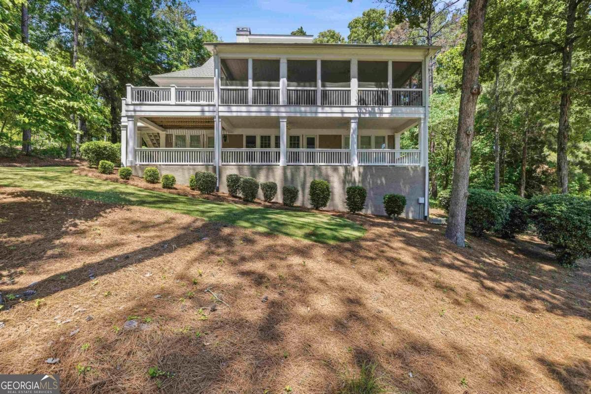 4 bedroom, 3.5 bathroom, 4,084 sq ft single family residence for sale at 1010 Hubies Way, Greensboro, GA 30642 — photo 5