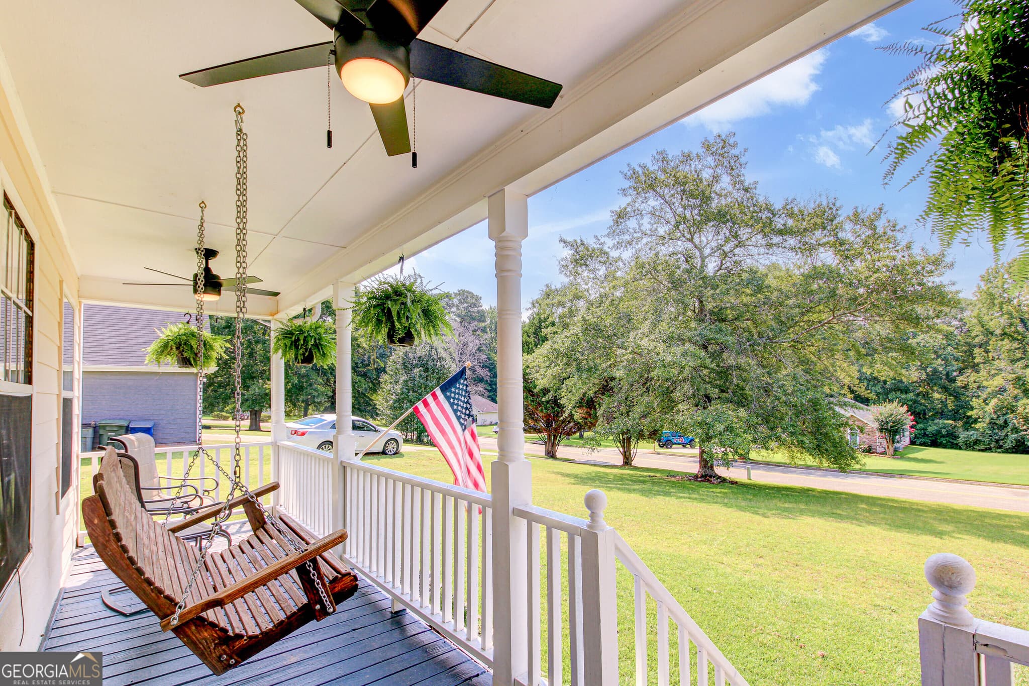 4 bedroom, 2 bathroom, 1,892 sq ft single family residence for sale at 121 Chariot Drive, Griffin, GA 30224 — photo 2