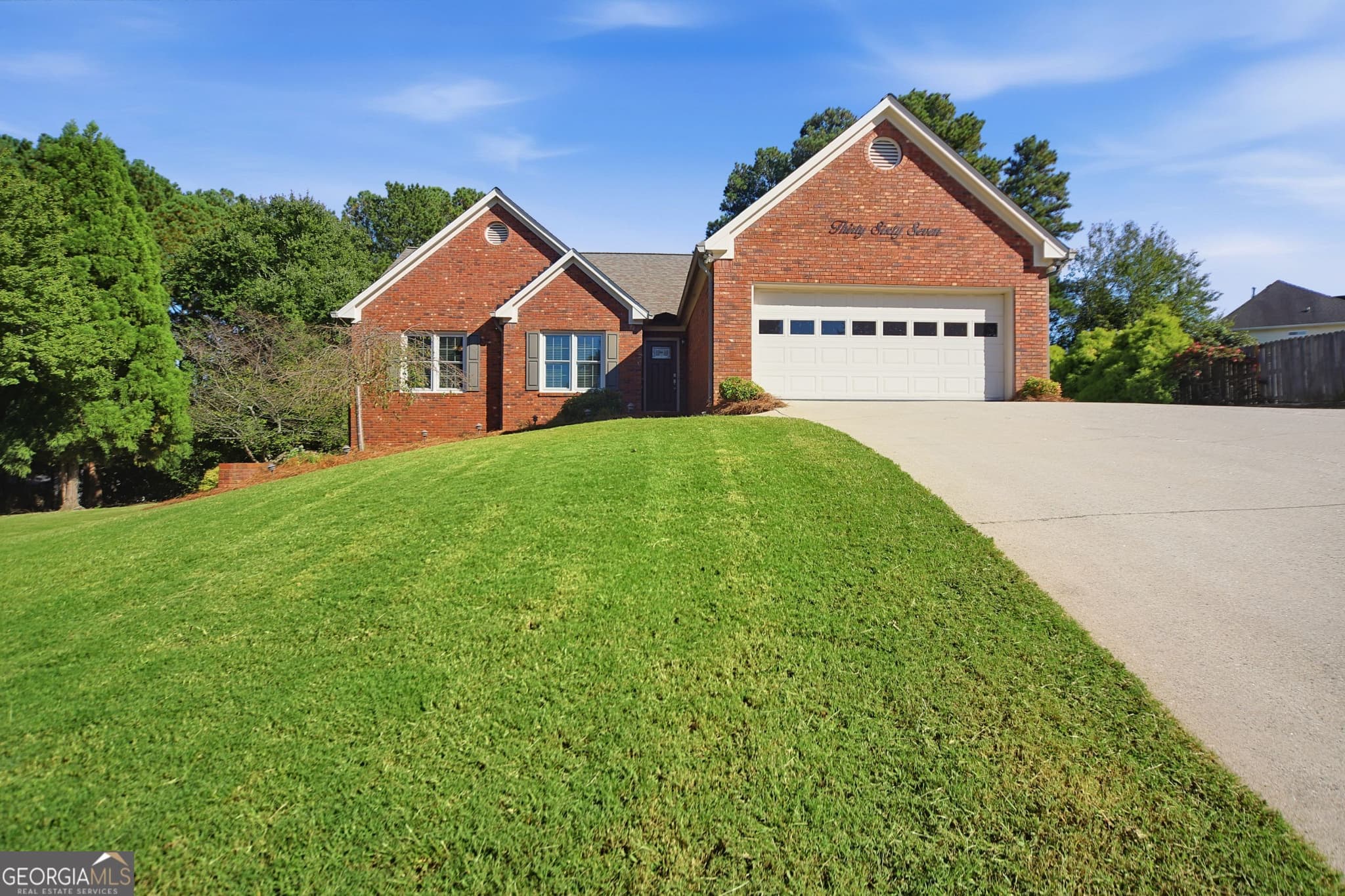 3 bedroom, 3 bathroom, 2,443 sq ft single family residence for sale at 3067 Hillsong Circle, Dacula, GA 30019 — photo 1 of 52