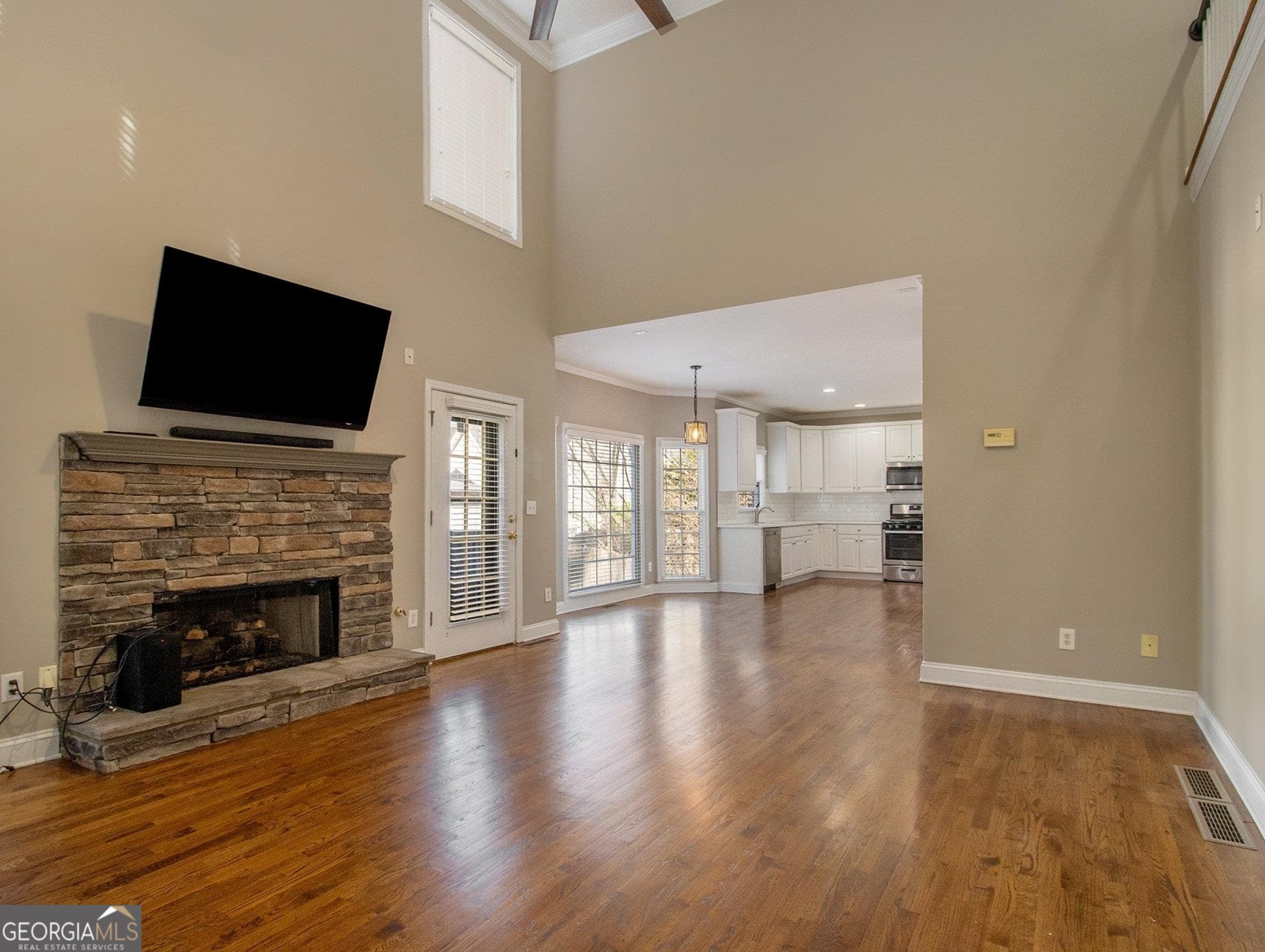 5 bedroom, 4 bathroom, 3,200 sq ft single family residence for rent at 2484 Emerald Ridge Court, Atlanta, GA 30345 for $3,750 a month — photo 2