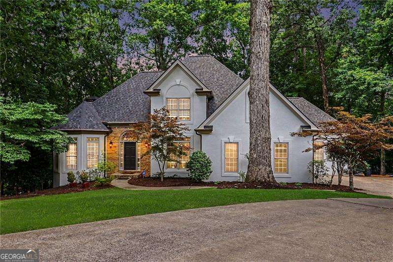 5 bedroom, 4.5 bathroom, 3,401 sq ft single family residence sold at 350 Creekview Terrace, Johns Creek, GA 30005