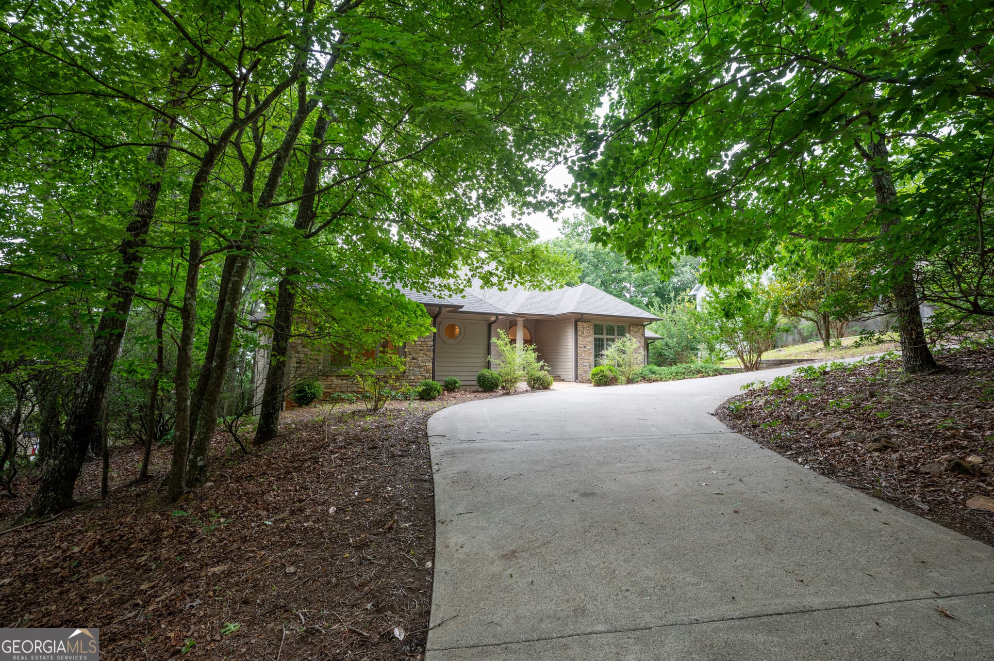 4 bedroom, 4.5 bathroom, 4,096 sq ft single family residence for sale at 267 Starcross Lane, Jasper, GA 30143 — photo 6