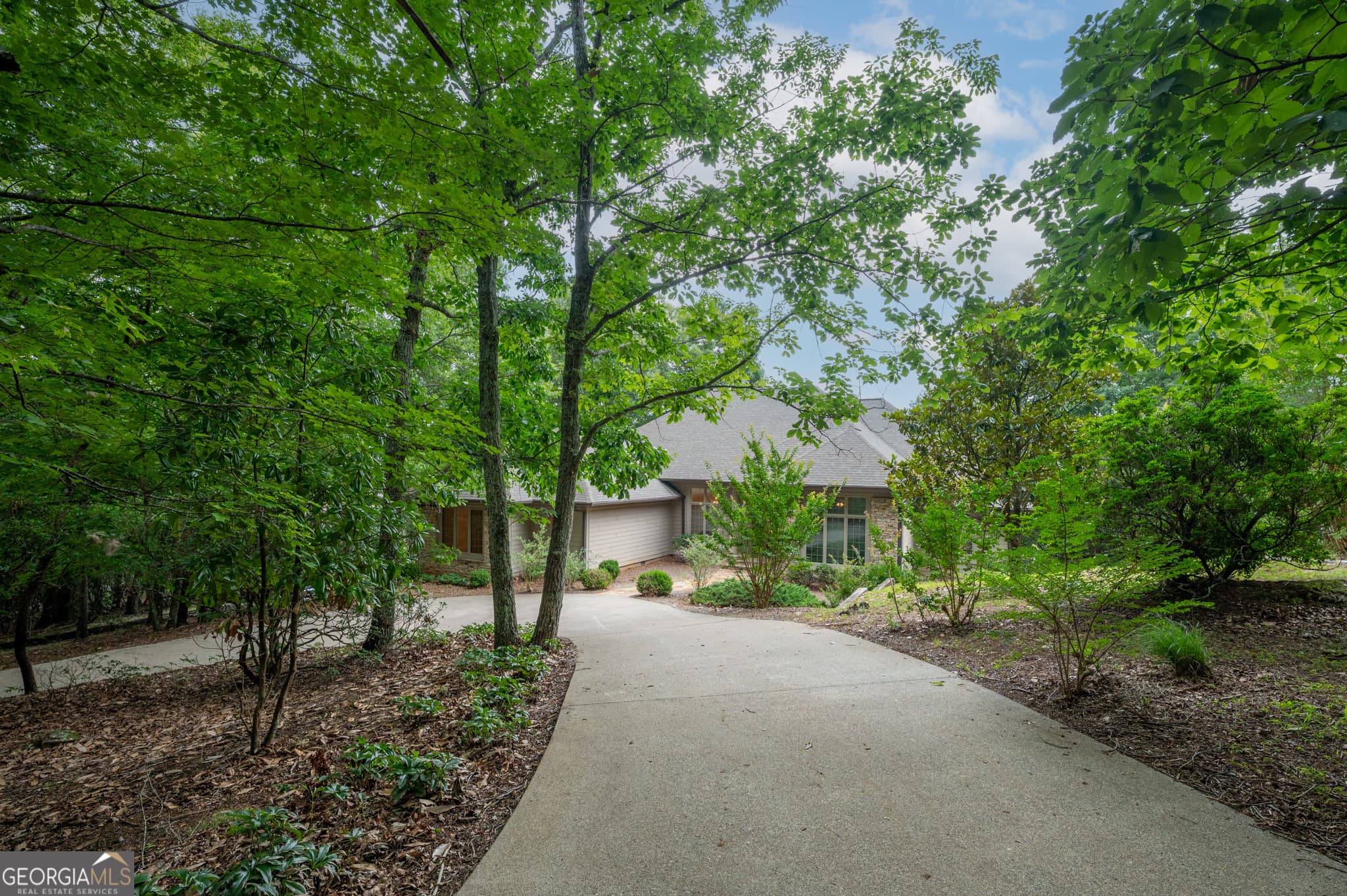 4 bedroom, 4.5 bathroom, 4,096 sq ft single family residence for sale at 267 Starcross Lane, Jasper, GA 30143 — photo 5