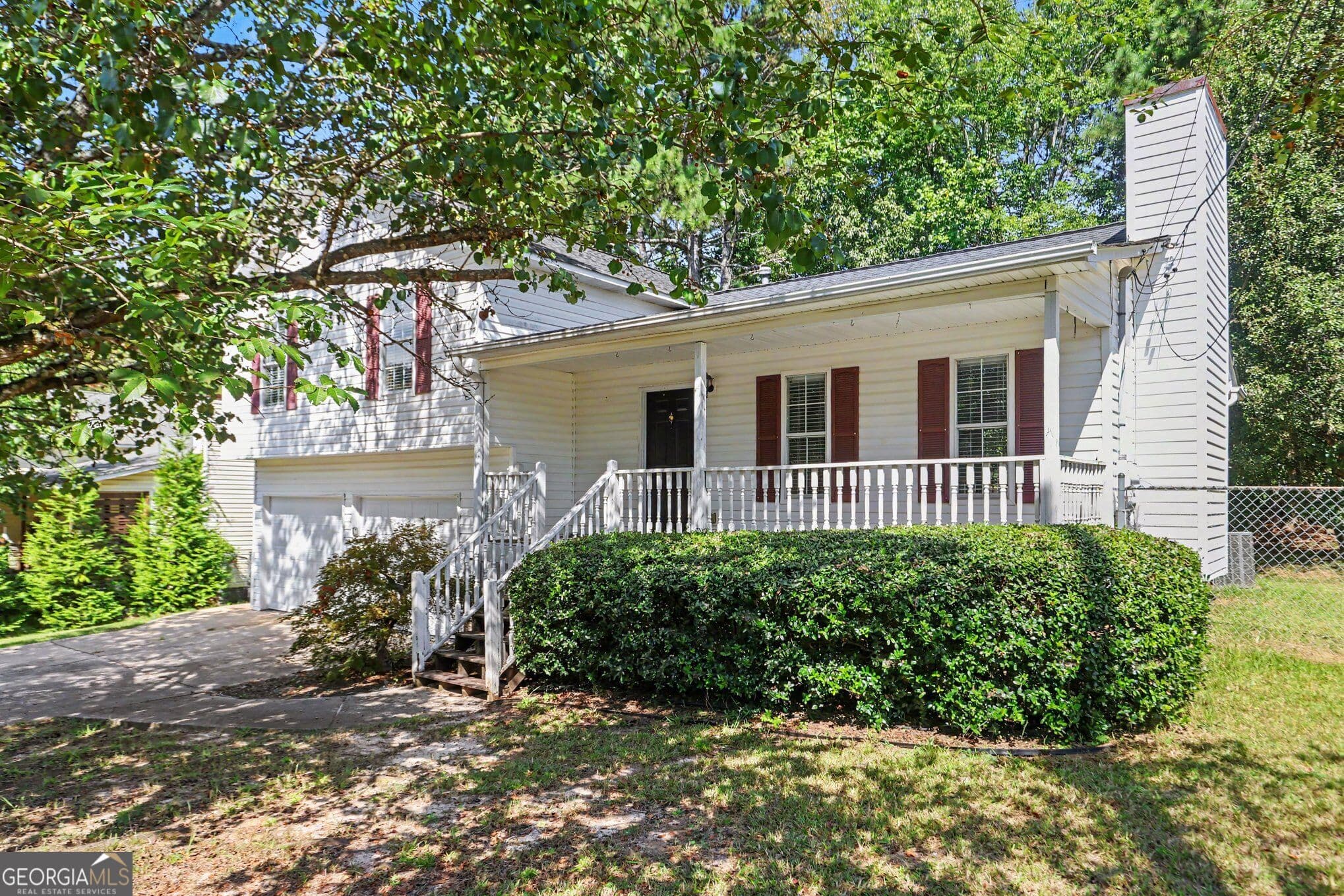 3 bedroom, 2 bathroom, 1,220 sq ft single family residence for sale at 303 Ivy Terrace Drive, Dallas, GA 30157 — photo 2