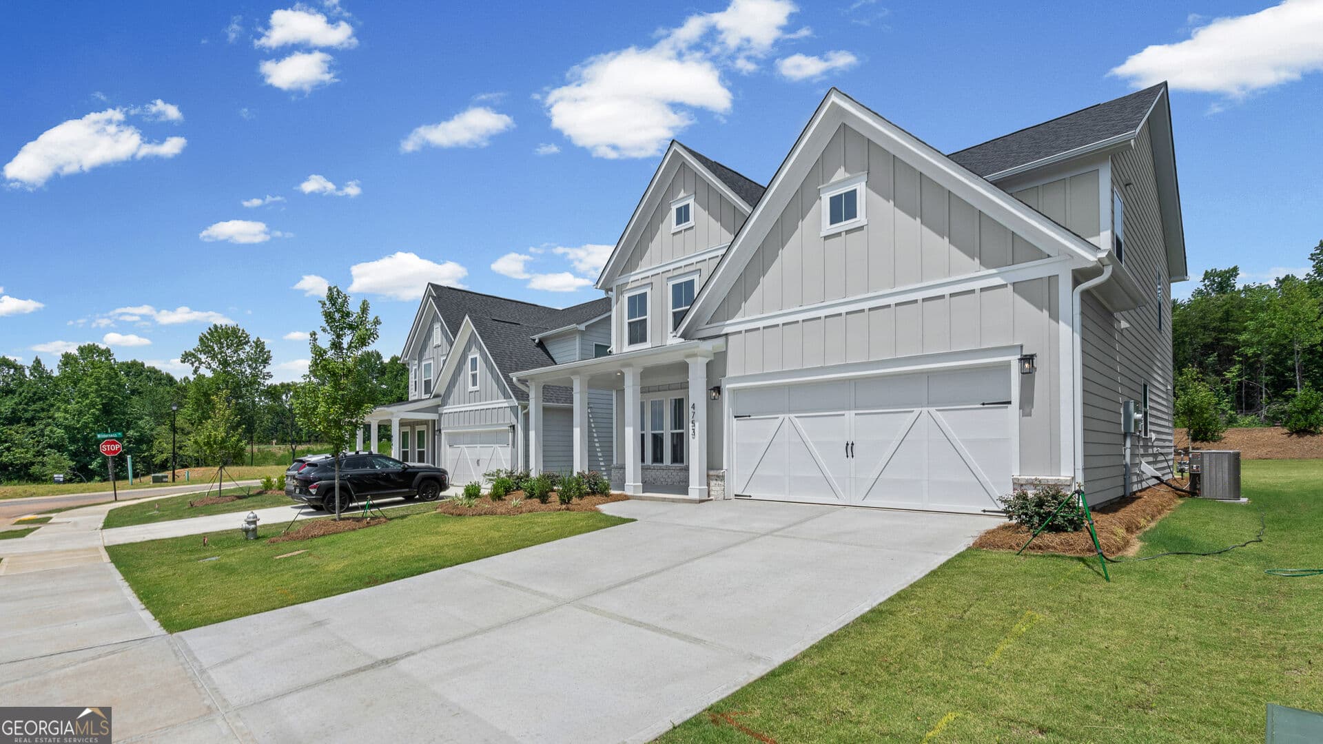 3 bedroom, 2.5 bathroom, 2,444 sq ft single family residence for sale at 4753 Sunburst Street, Flowery Branch, GA 30542 — photo 3