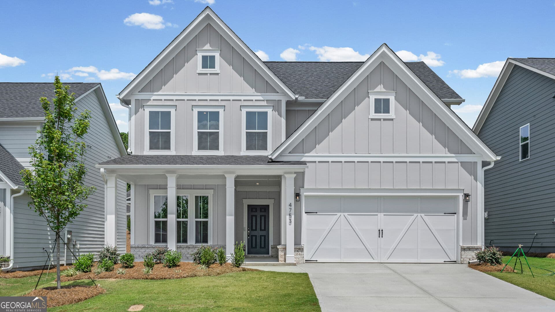 3 bedroom, 2.5 bathroom, 2,444 sq ft single family residence for sale at 4753 Sunburst Street, Flowery Branch, GA 30542 — photo 1 of 23