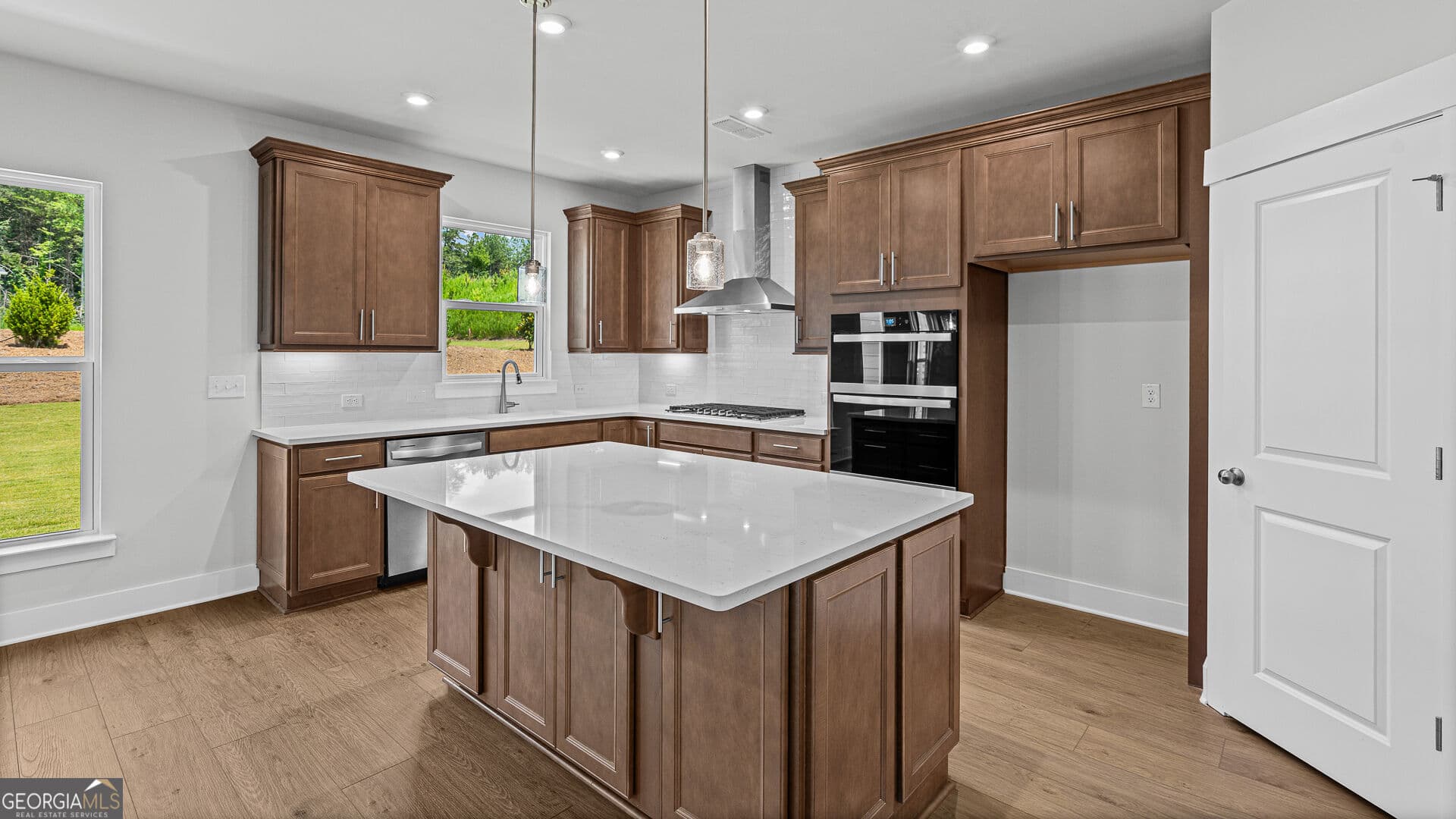 3 bedroom, 2.5 bathroom, 2,444 sq ft single family residence for sale at 4753 Sunburst Street, Flowery Branch, GA 30542 — photo 9