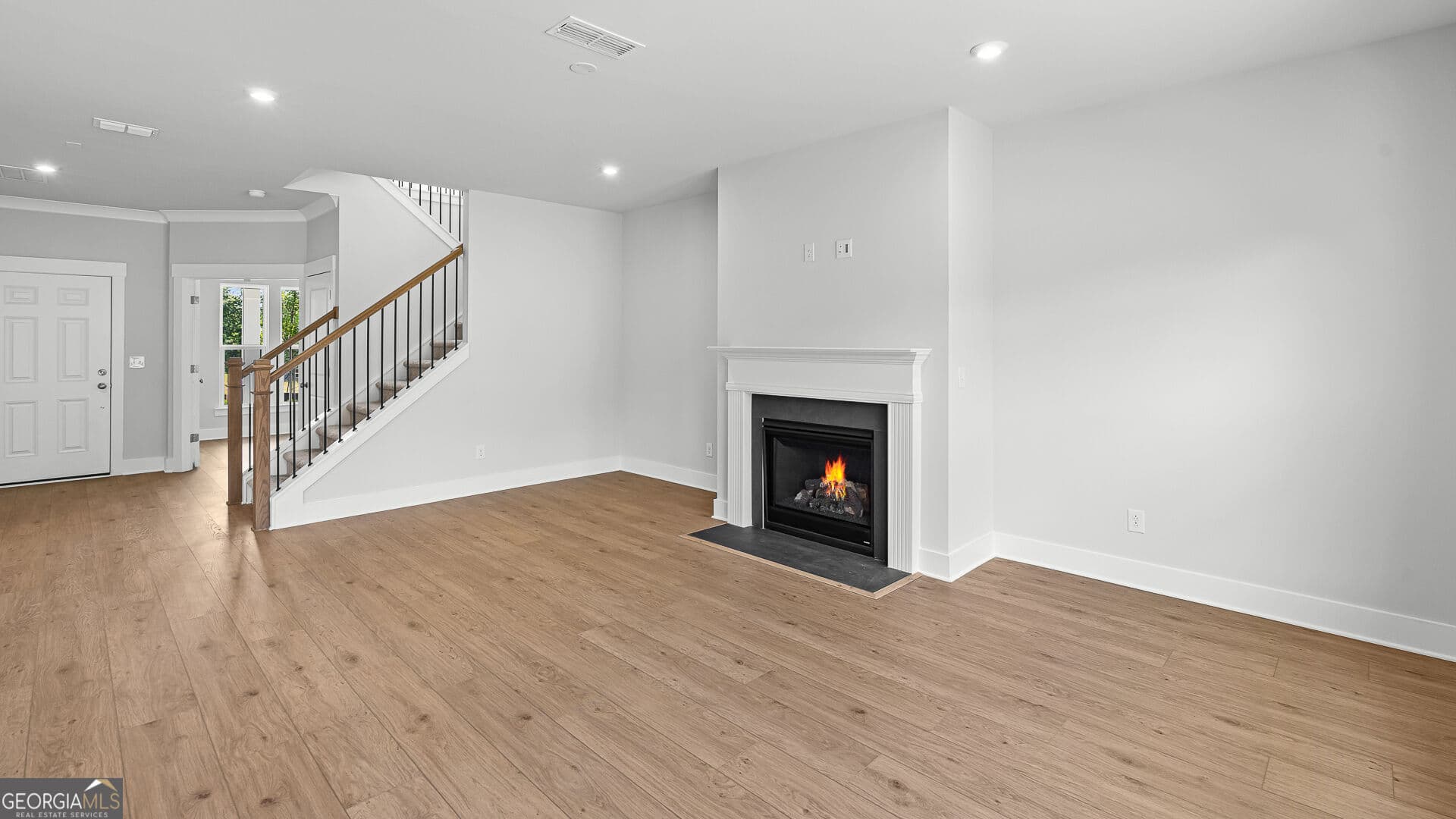 3 bedroom, 2.5 bathroom, 2,444 sq ft single family residence for sale at 4753 Sunburst Street, Flowery Branch, GA 30542 — photo 8