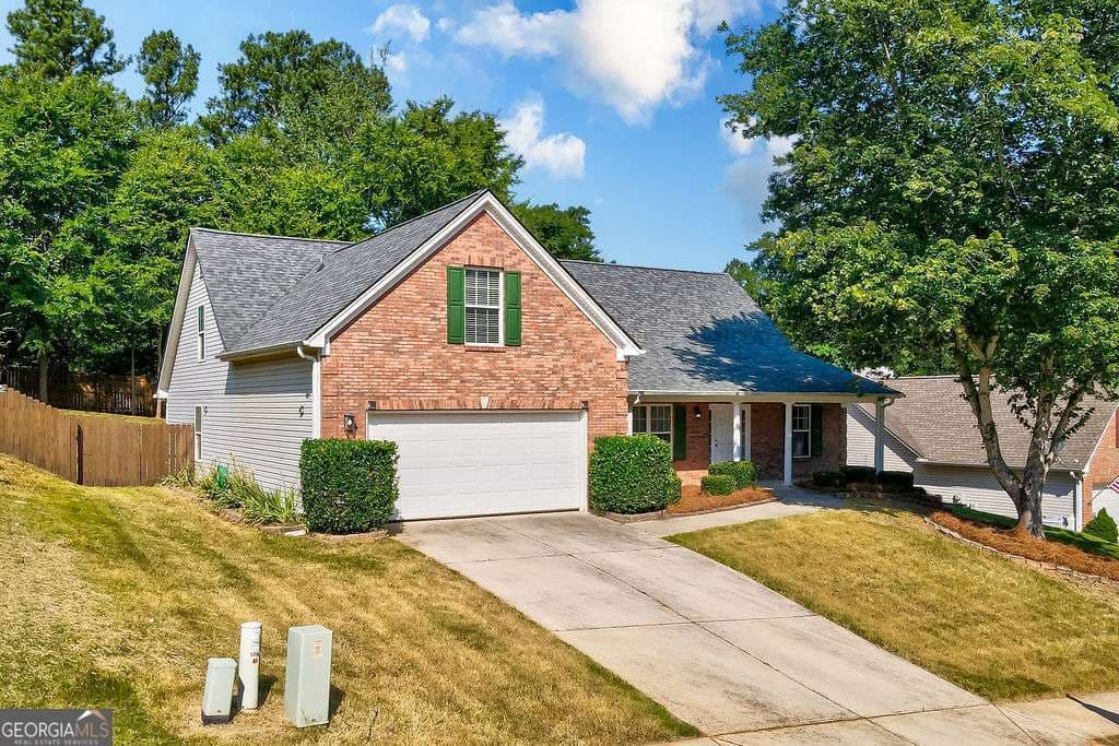 4 bedroom, 3.5 bathroom, 2,158 sq ft single family residence for sale at 1095 Jasmine Drive, Jefferson, GA 30549 — photo 3