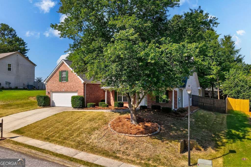 4 bedroom, 3.5 bathroom, 2,158 sq ft single family residence for sale at 1095 Jasmine Drive, Jefferson, GA 30549 — photo 4
