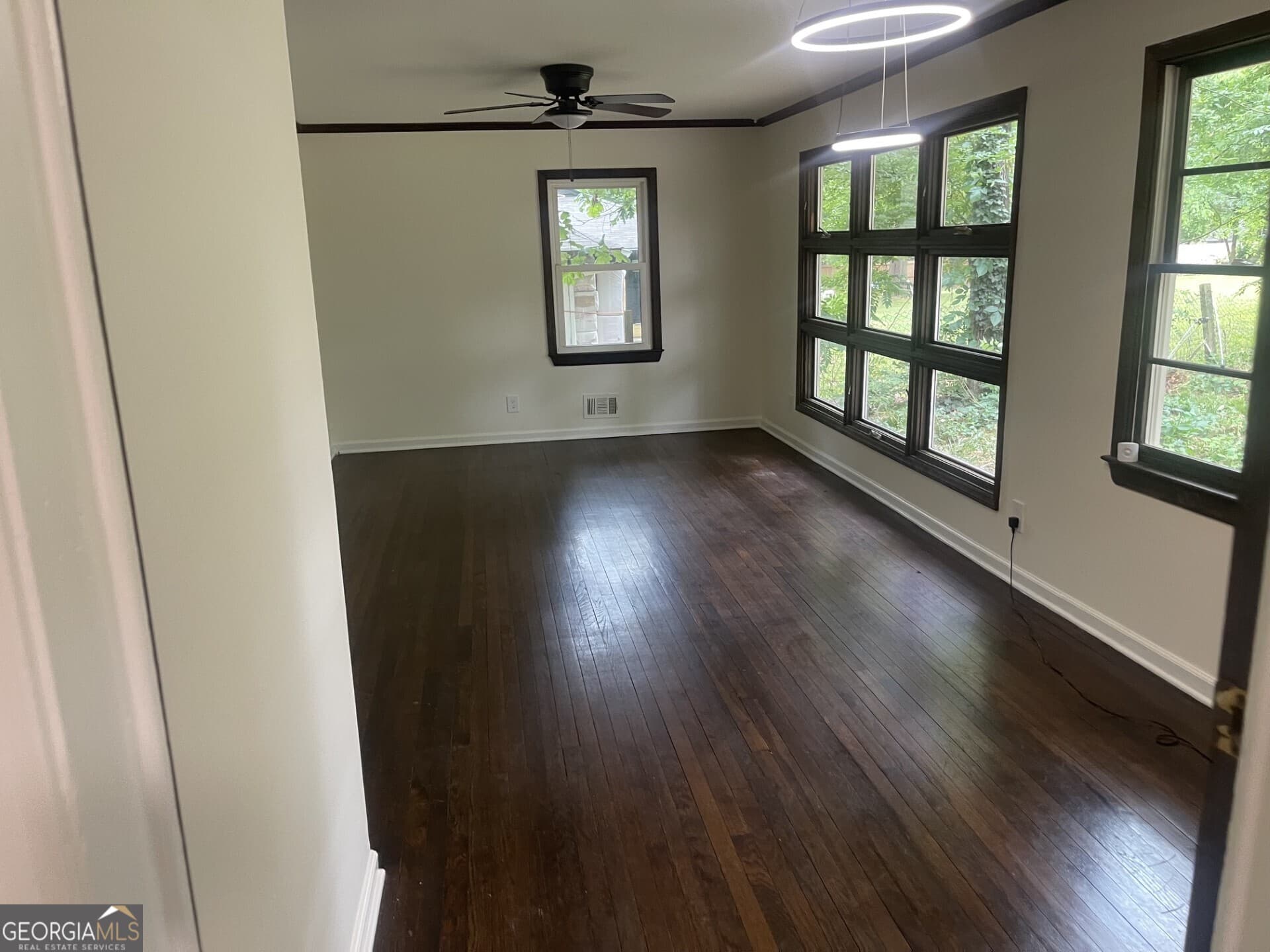 4 bedroom, 2 bathroom, 1,616 sq ft single family residence for sale at 1321 SNAPFINGER Road, Decatur, GA 30032 — photo 3