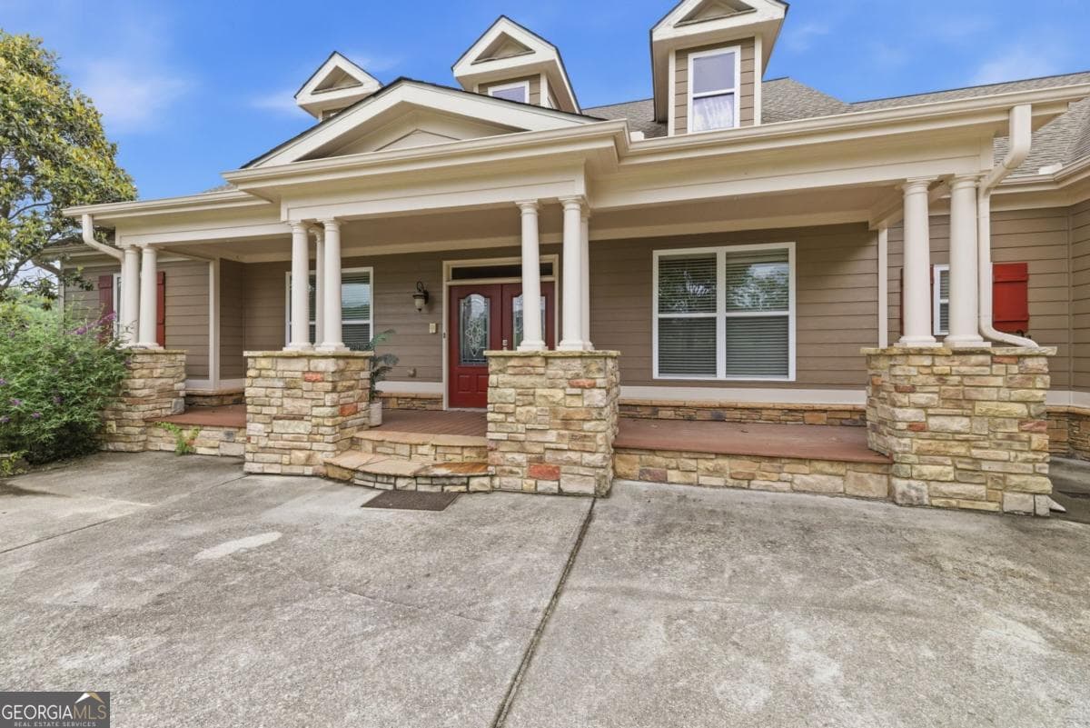 5 bedroom, 3.5 bathroom, 3,996 sq ft single family residence for sale at 1173 Dee Kennedy Road, Auburn, GA 30011 — photo 4