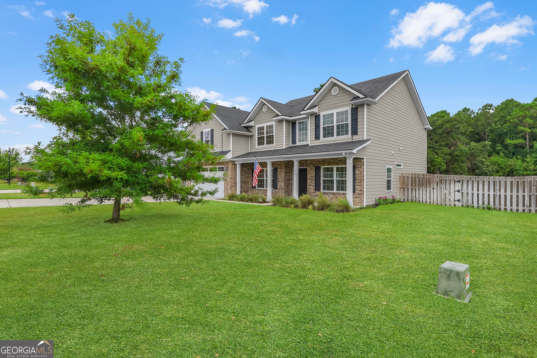 4 bedroom, 3 bathroom, 3,084 sq ft single family residence for sale at 180 Kerry Drive, Richmond Hill, GA 31324 — photo 2