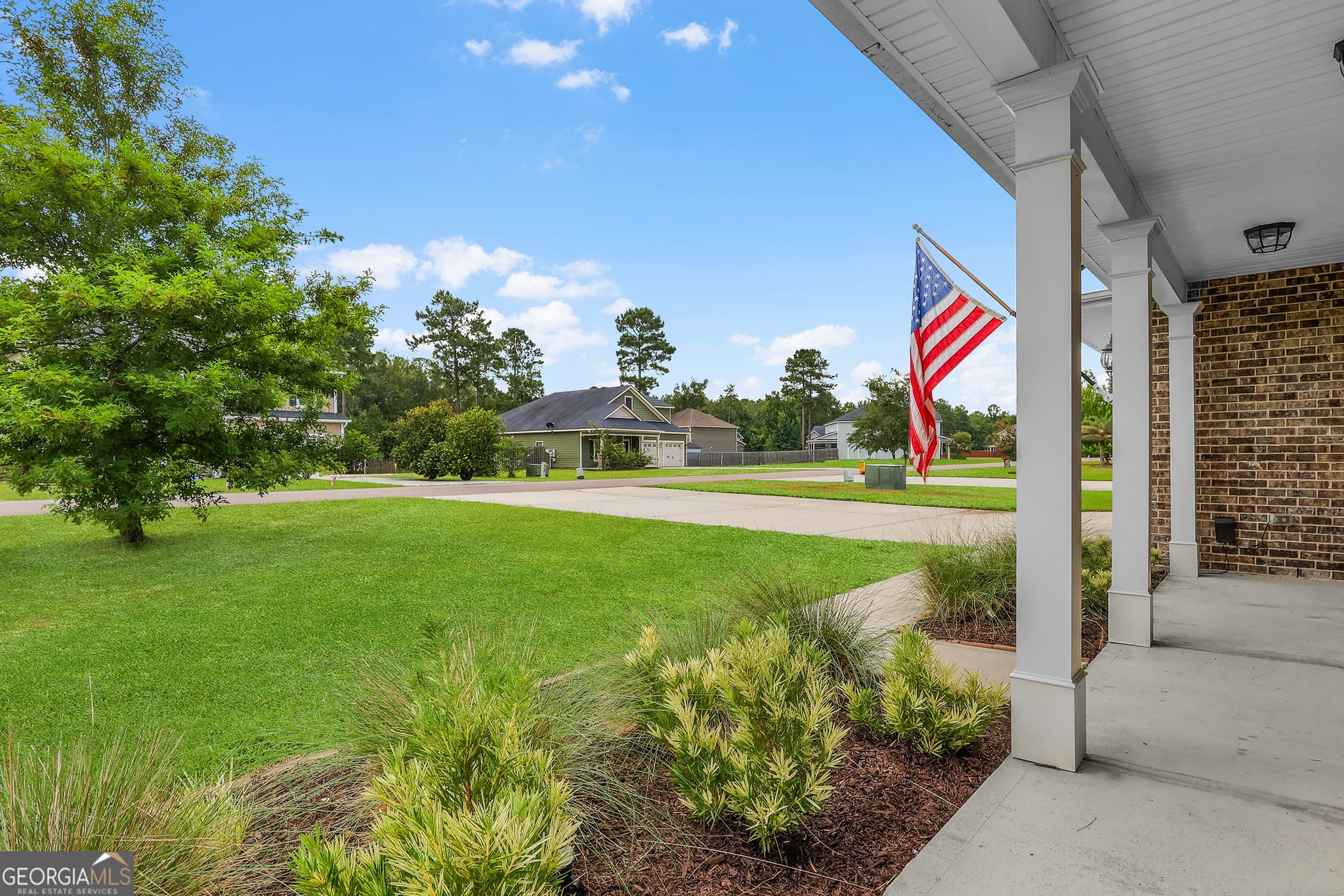4 bedroom, 3 bathroom, 3,084 sq ft single family residence for sale at 180 Kerry Drive, Richmond Hill, GA 31324 — photo 5