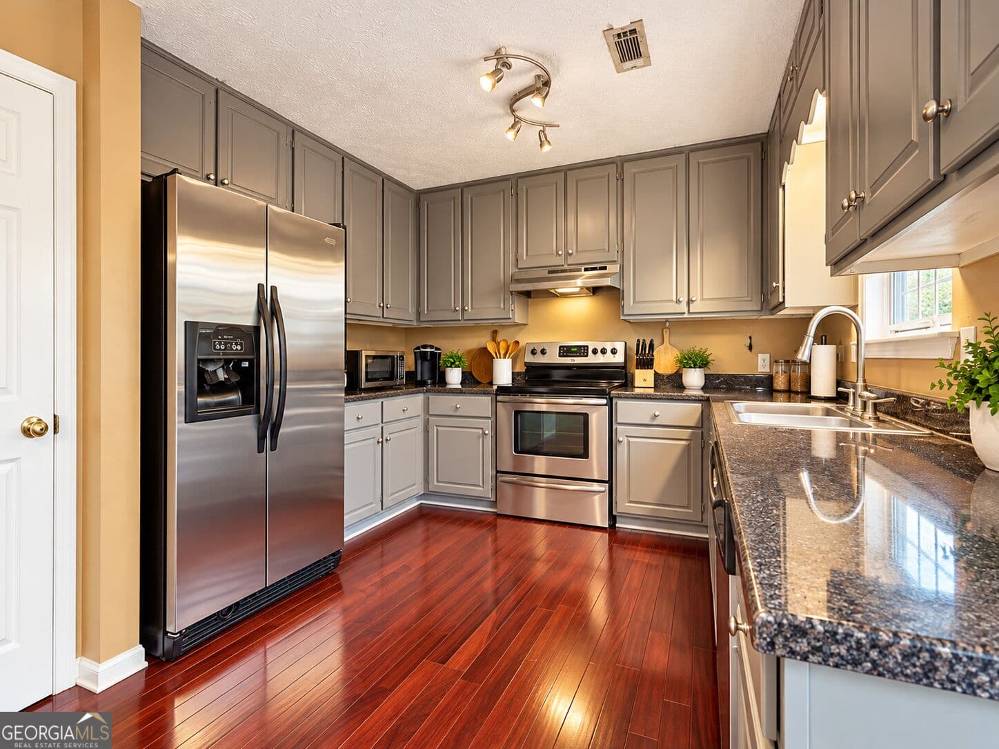 4 bedroom, 3 bathroom, 1,300 sq ft single family residence for rent at 4208 Reeshemah Street, Atlanta, GA 30349 for $2,200 a month — photo 5