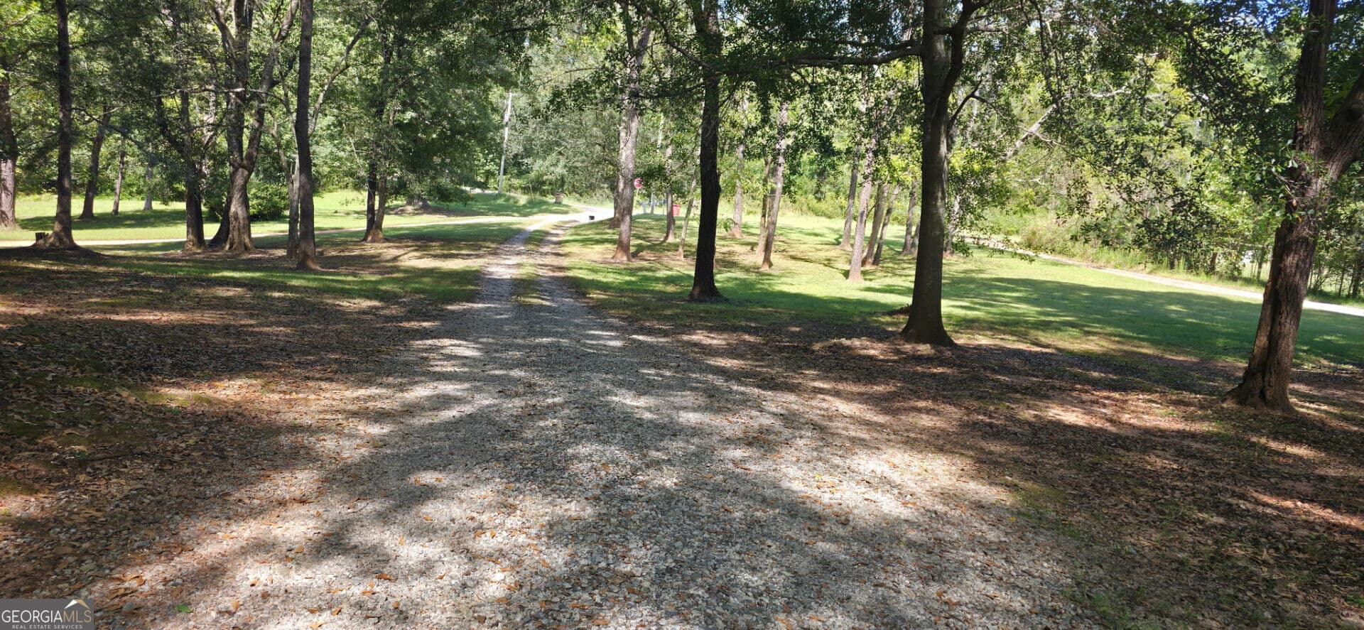 3 bedroom, 2 bathroom, 1,960 sq ft single family residence for sale at 15 Creekside Drive, Pendergrass, GA 30567 — photo 2